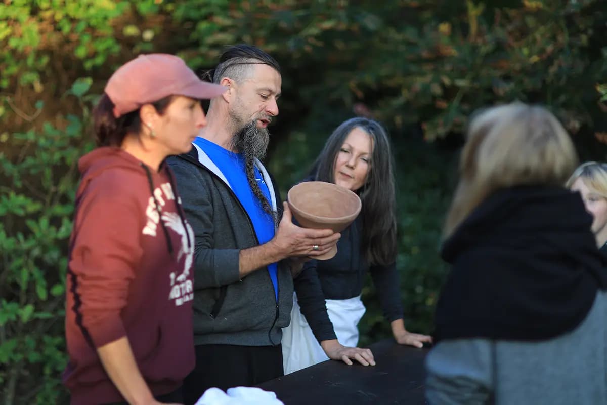 Wnętrze wczesnośredniowiecznej osady